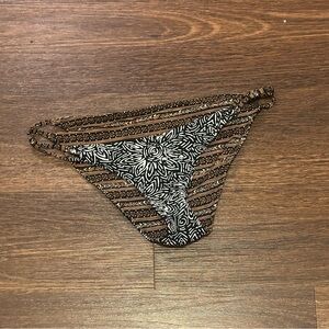 Billabong bikini bottoms